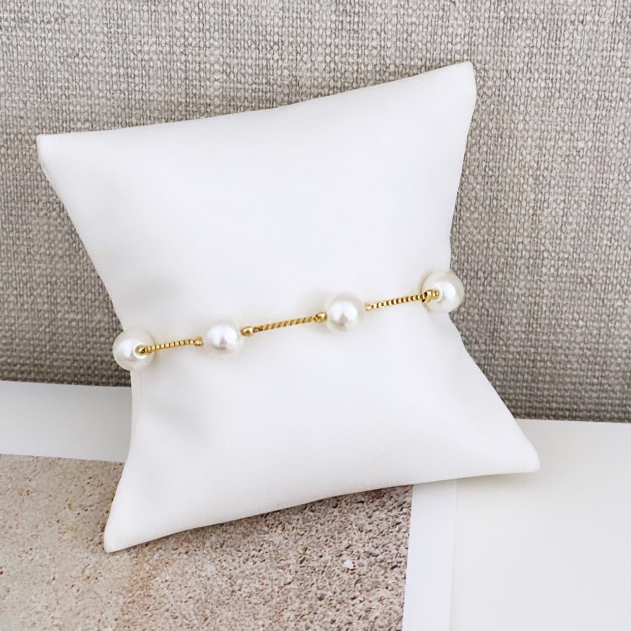 Pearl Glow Adjustable Bracelet - Bracelet | LimaLimón Store - 1