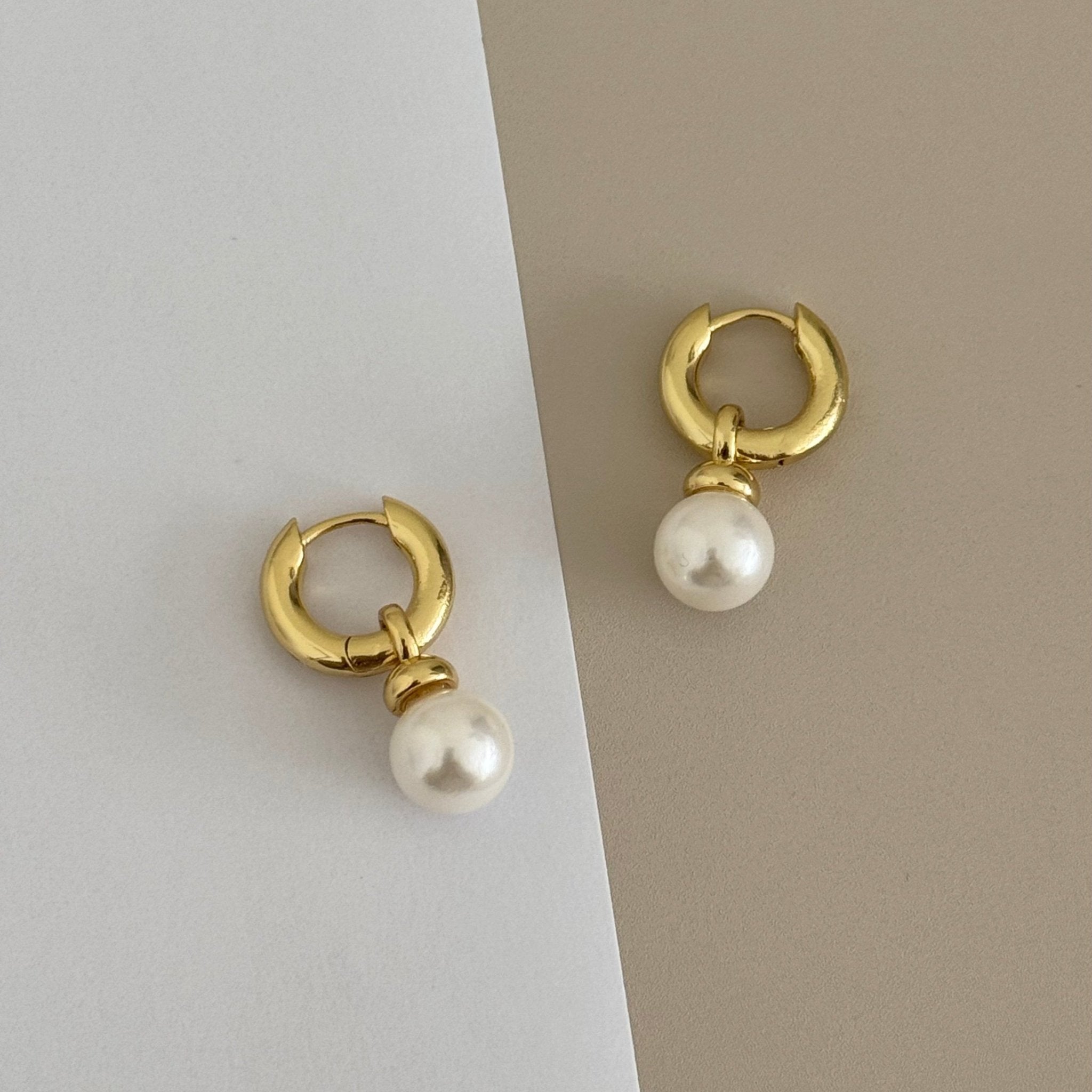 Pearl Hoops Earring - LimaLimón Store