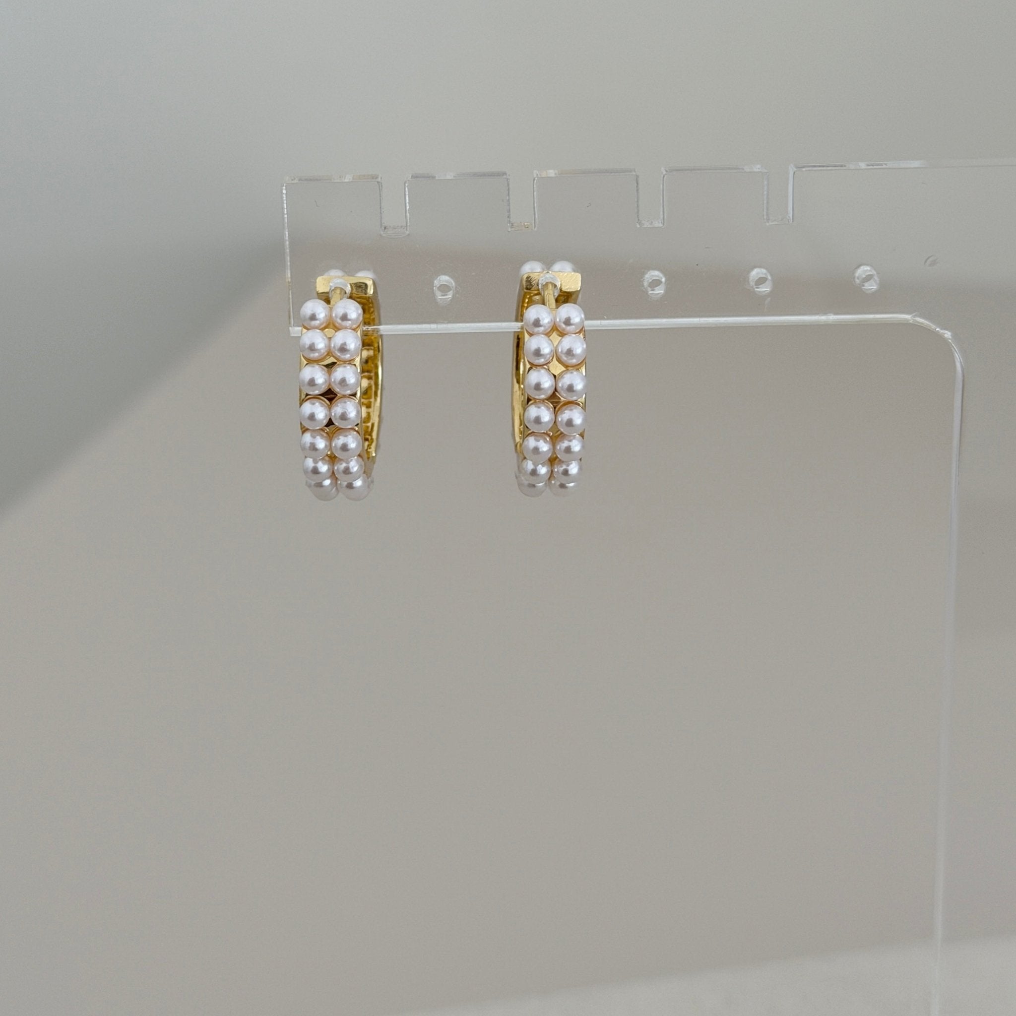 Pearl Huggie Hoop Earrings - Earring | LimaLimón Store - 6