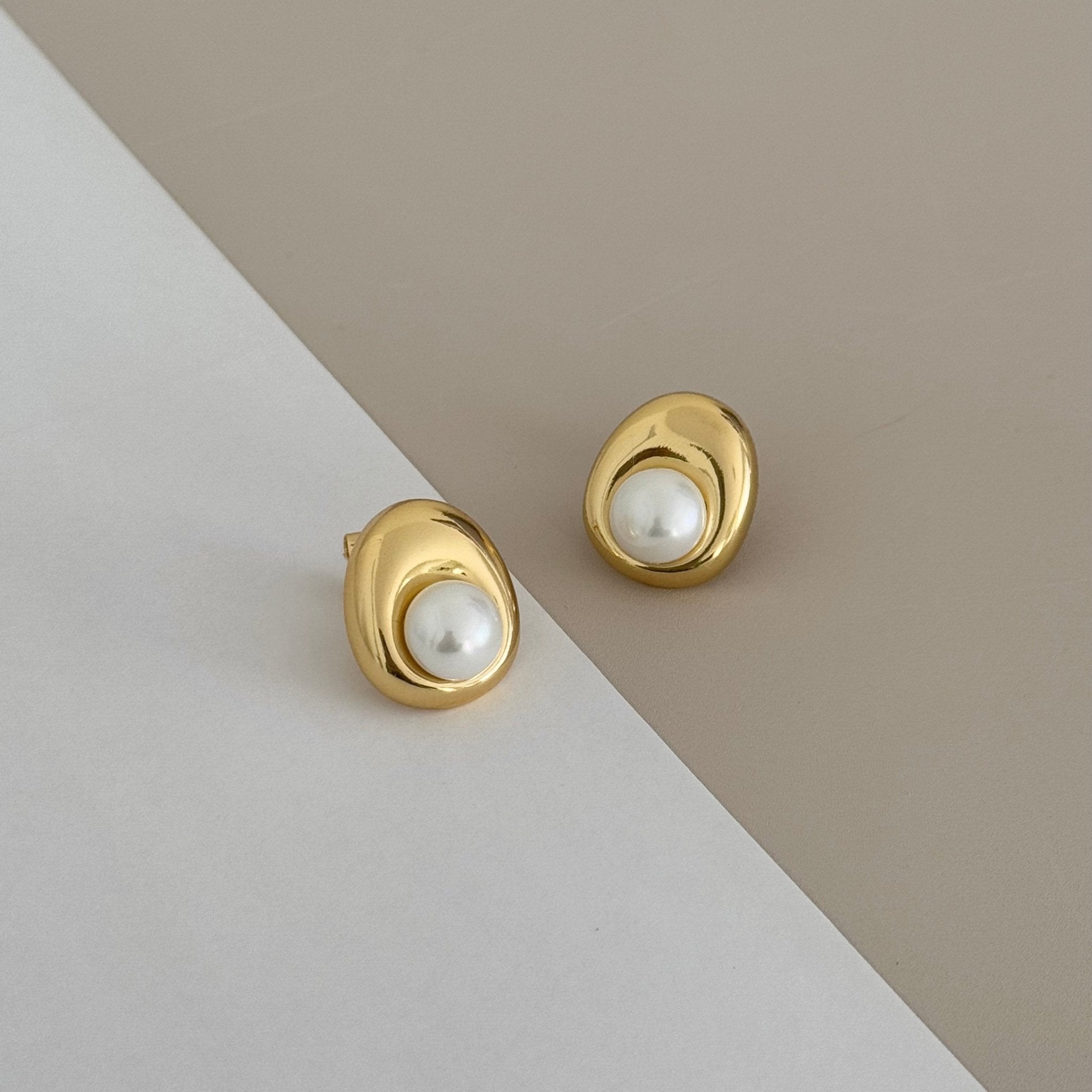 Pearl Stud Earring - LimaLimón Store