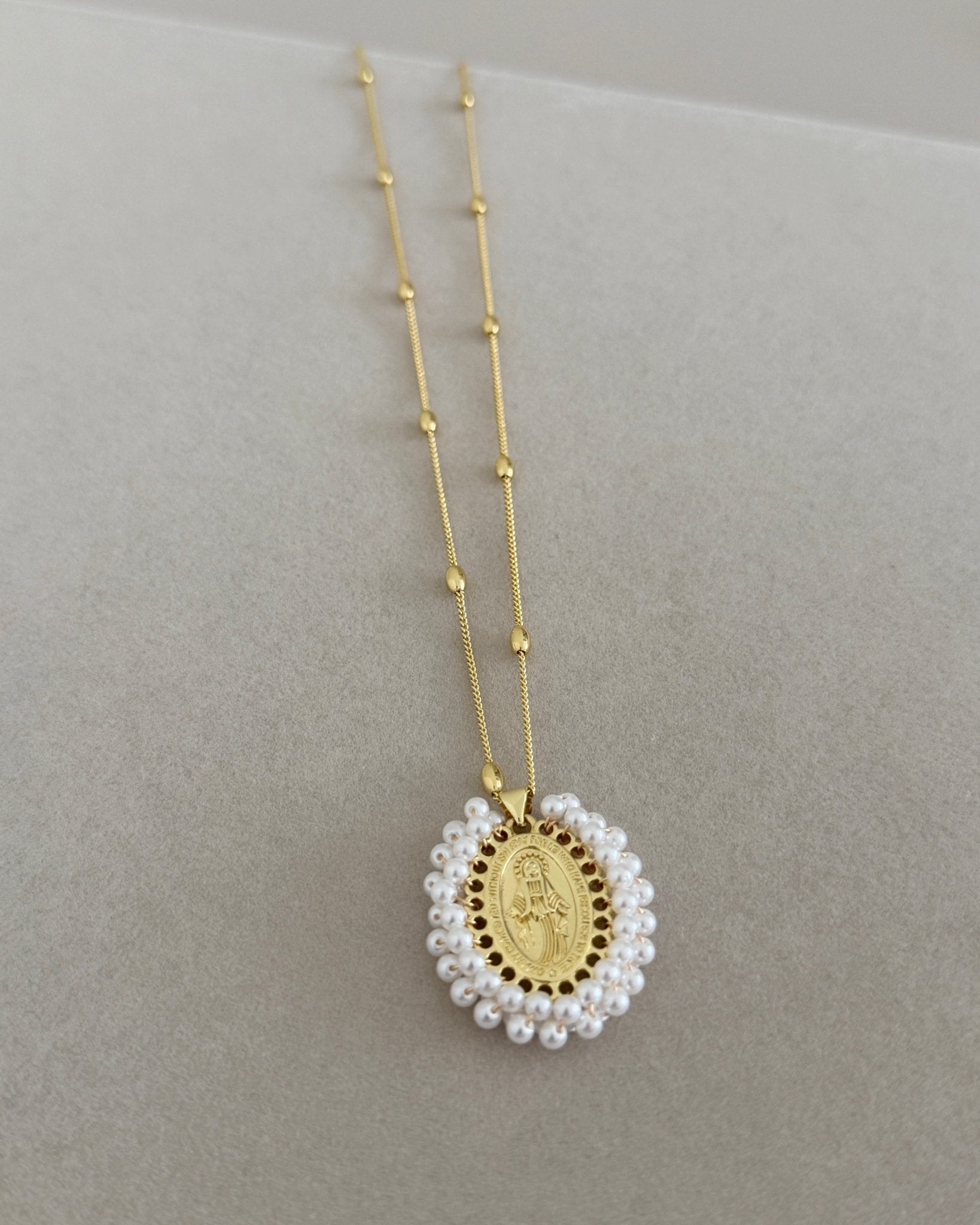 Pearl Virgin Medallion Necklace - Necklaces | LimaLimón Store - 1