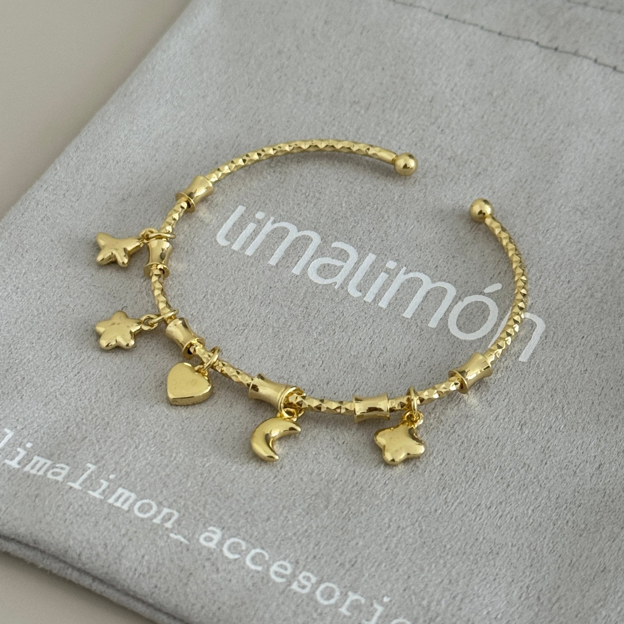 Protective Medal Necklace with Cross - Bracelets | LimaLimón Store - 3