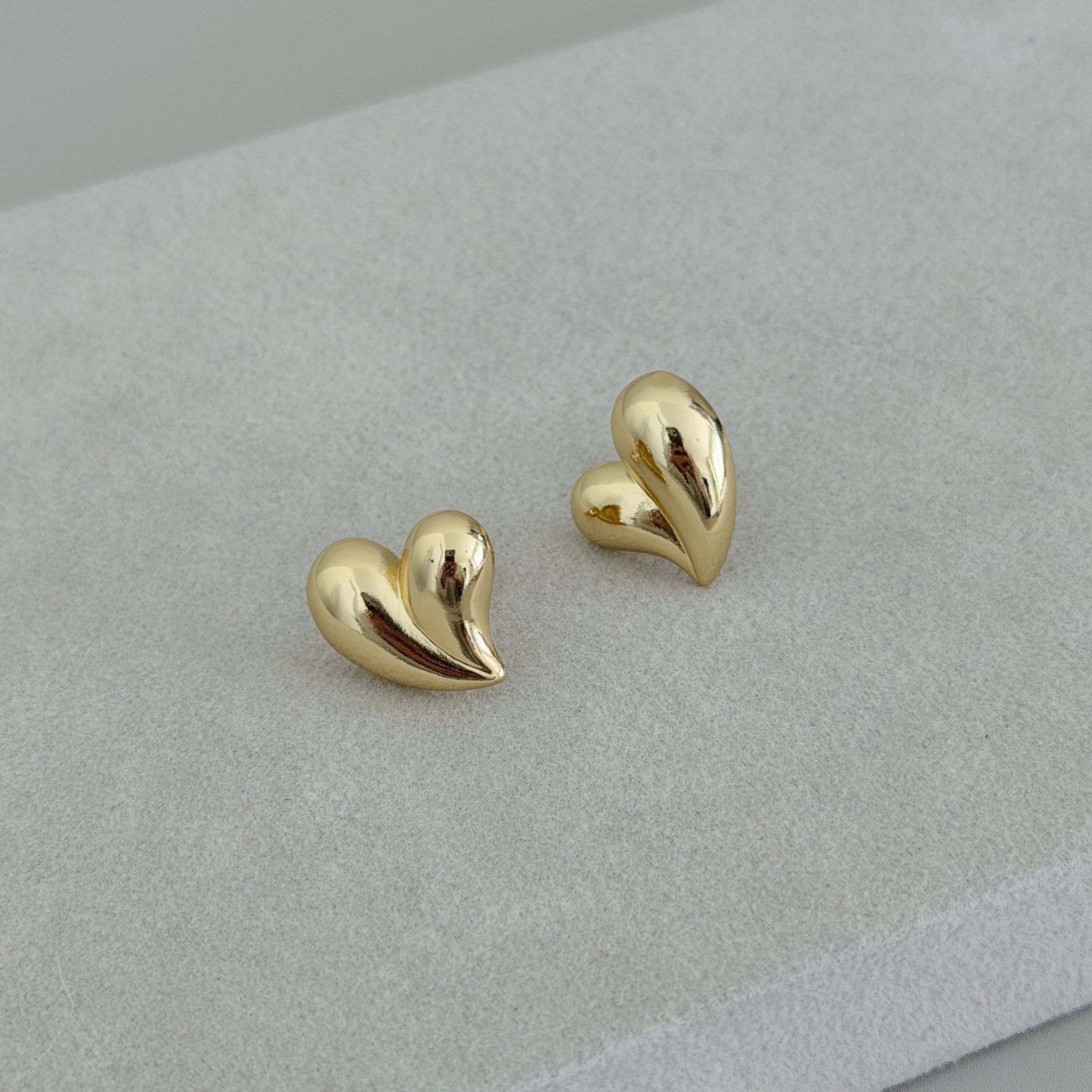 Puffed Heart Stud Earrings - Earring | LimaLimón Store - 1