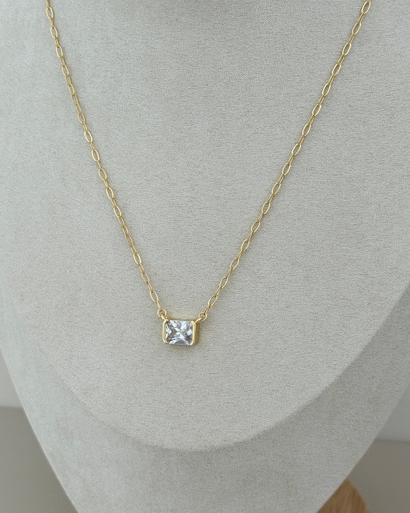 Radiance Necklace - Necklace | LimaLimón Store - 3