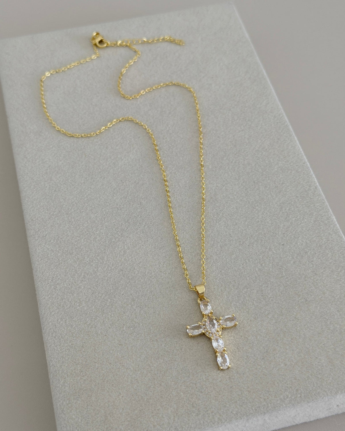 Radiant Crystal Cross Necklace - Necklaces | LimaLimón Store - 2