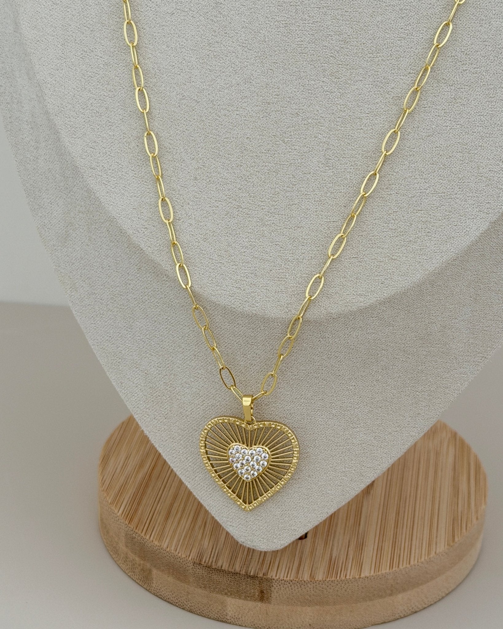 Radiant Heart Burst Necklace - Necklace | LimaLimón Store - 4