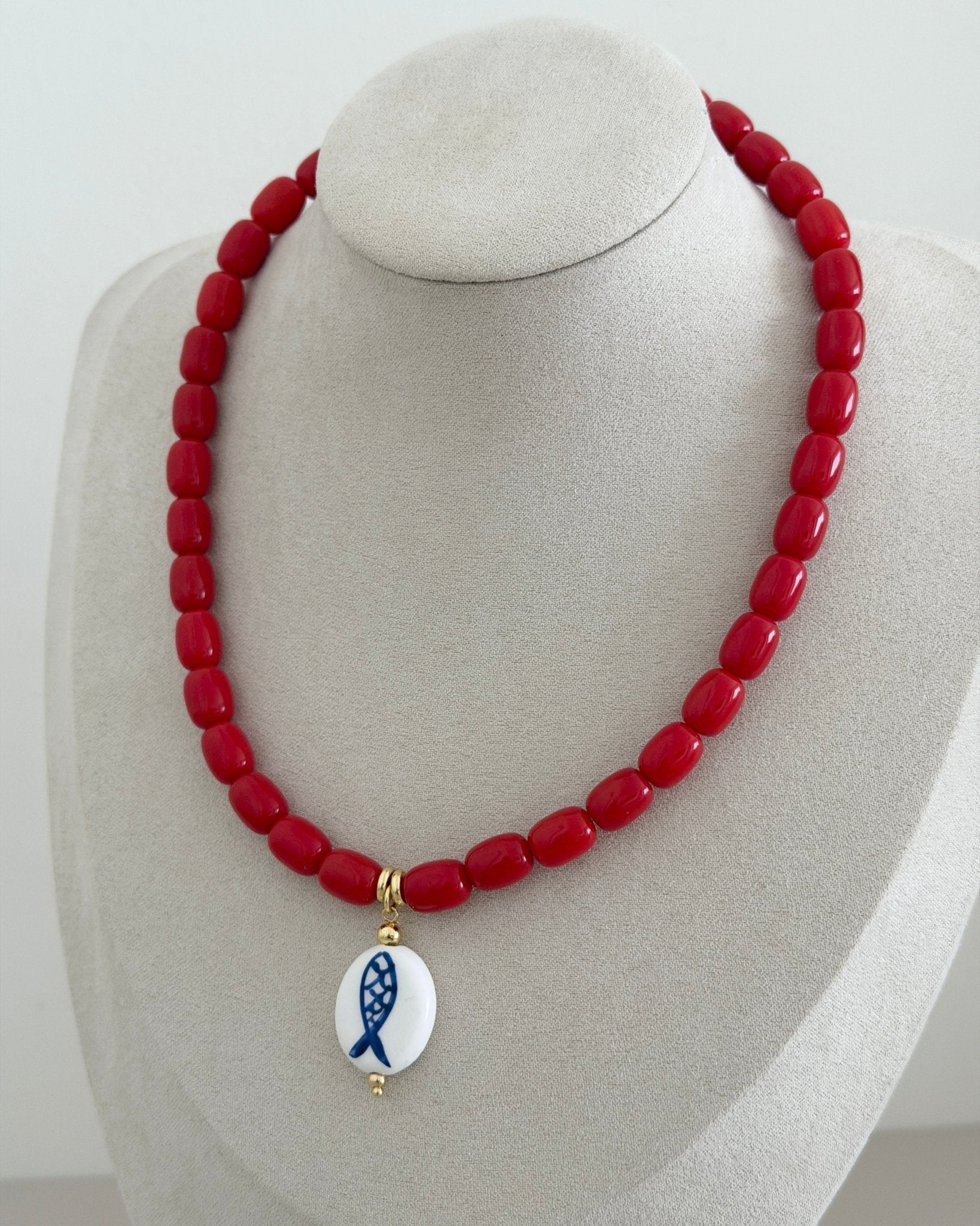 Red Faith Beaded Necklace - Necklaces | LimaLimón Store - 2