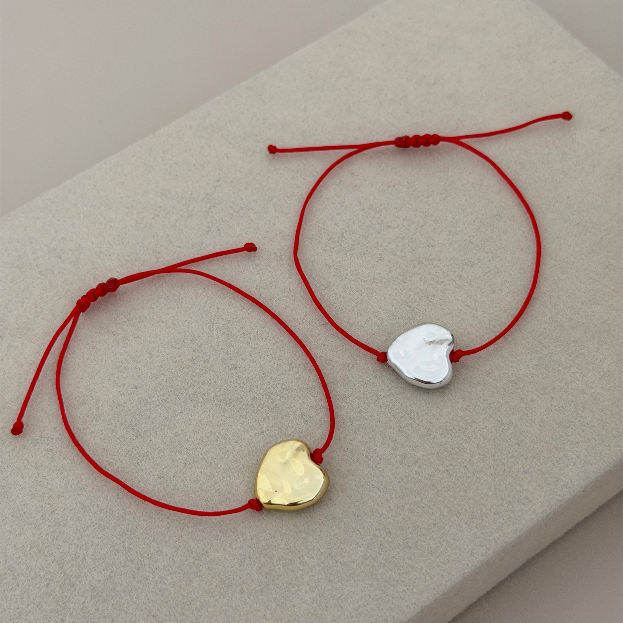 Red Heart Adjustable Bracelet - Bracelets | LimaLimón Store - 1