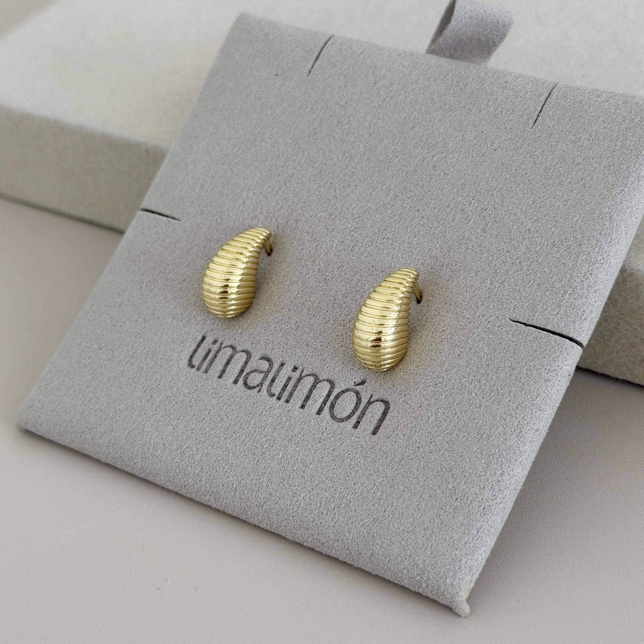 Ribbed Gold Drop Earrings - Earring | LimaLimón Store - 2