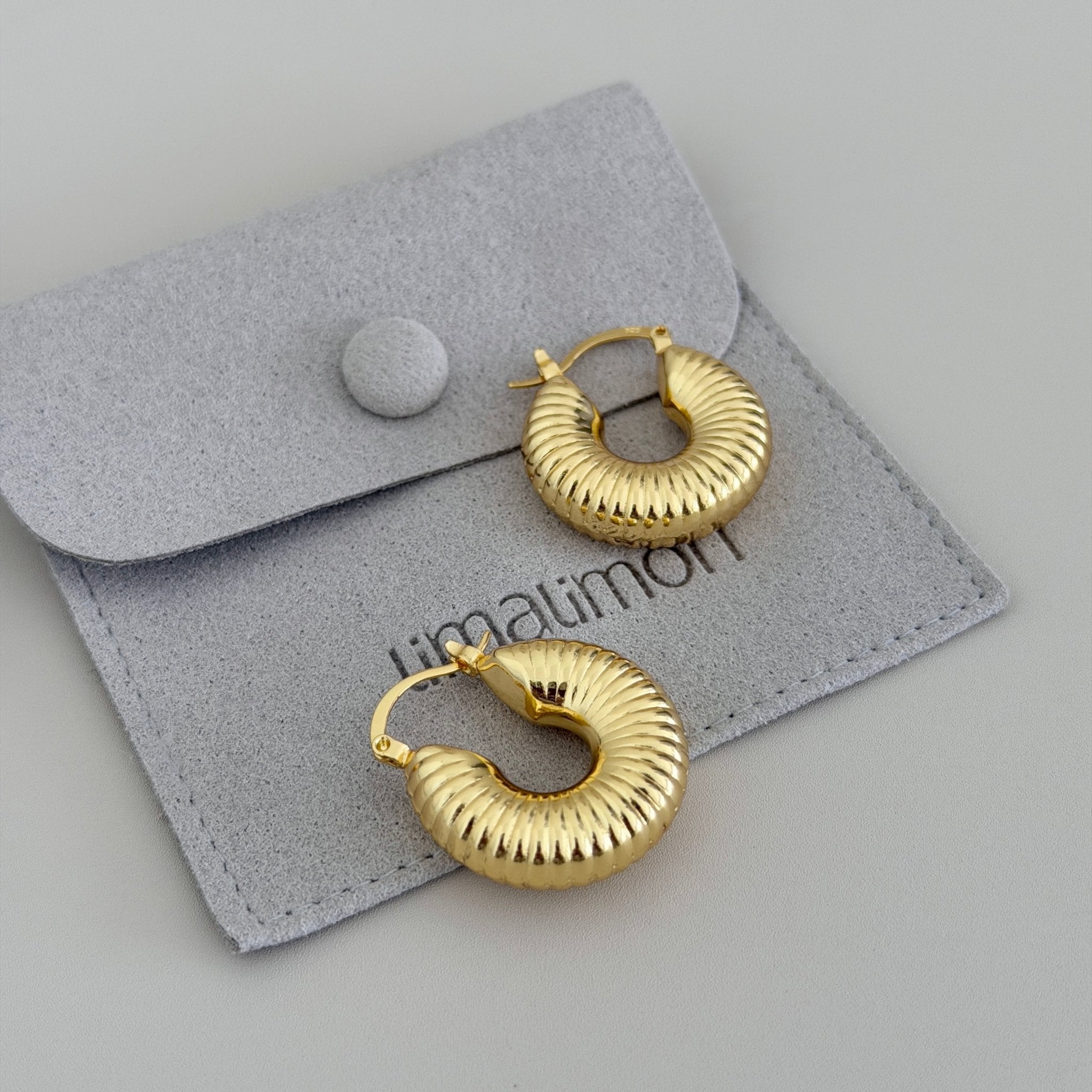 Ribbed Hoop Earrings - Earring | LimaLimón Store - 2