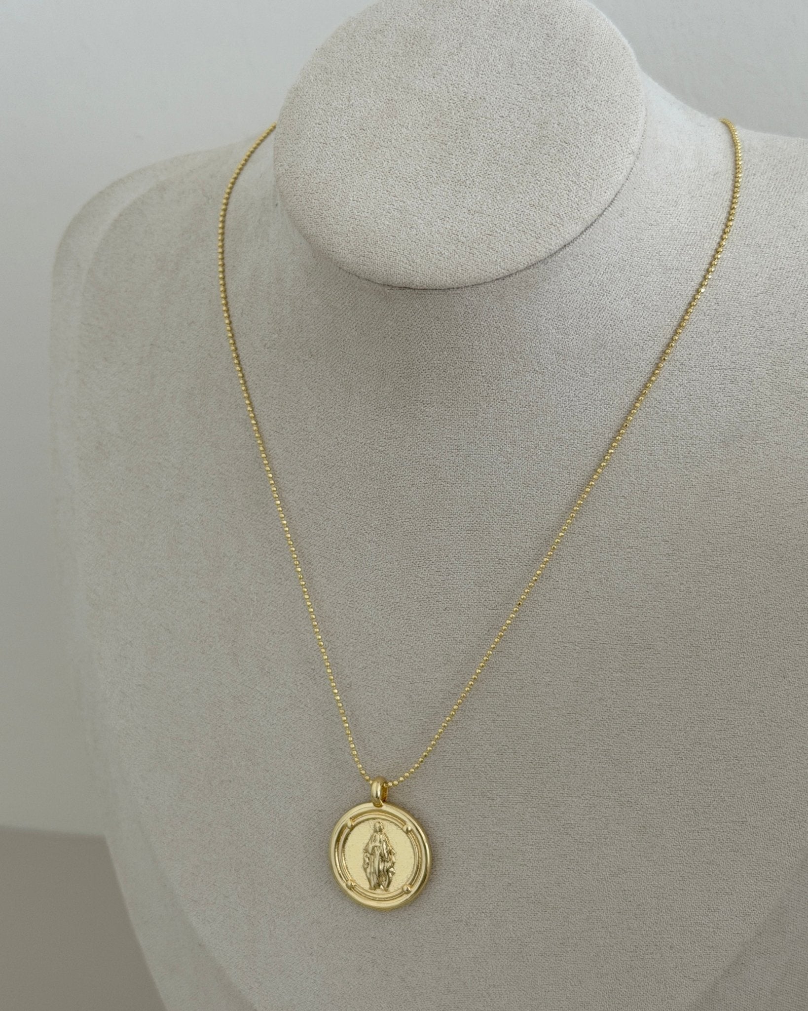 Sacred Medallion Necklace - Necklaces | LimaLimón Store - 2