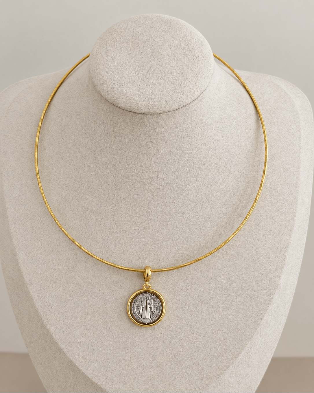 San Benito Medal Snake Chain Necklace - Necklaces | LimaLimón Store - 1