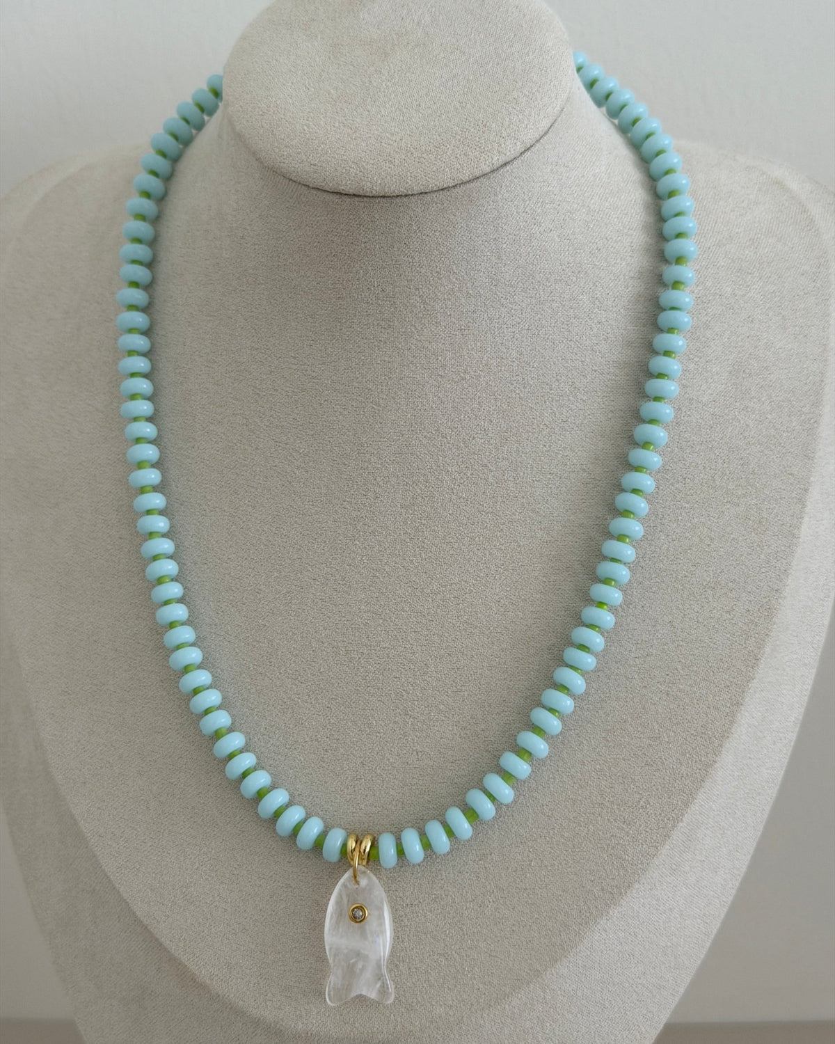 Seafoam Fish Beaded Necklace - Necklaces | LimaLimón Store - 3