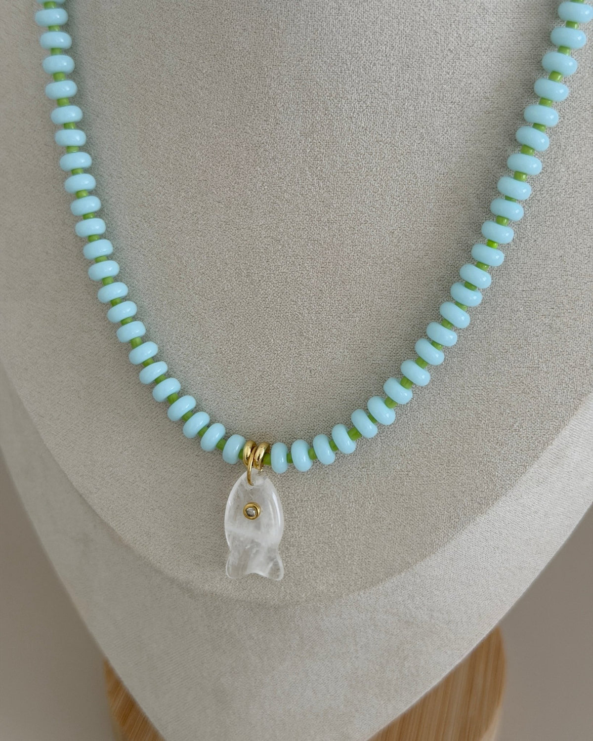 Seafoam Fish Beaded Necklace - Necklaces | LimaLimón Store - 4