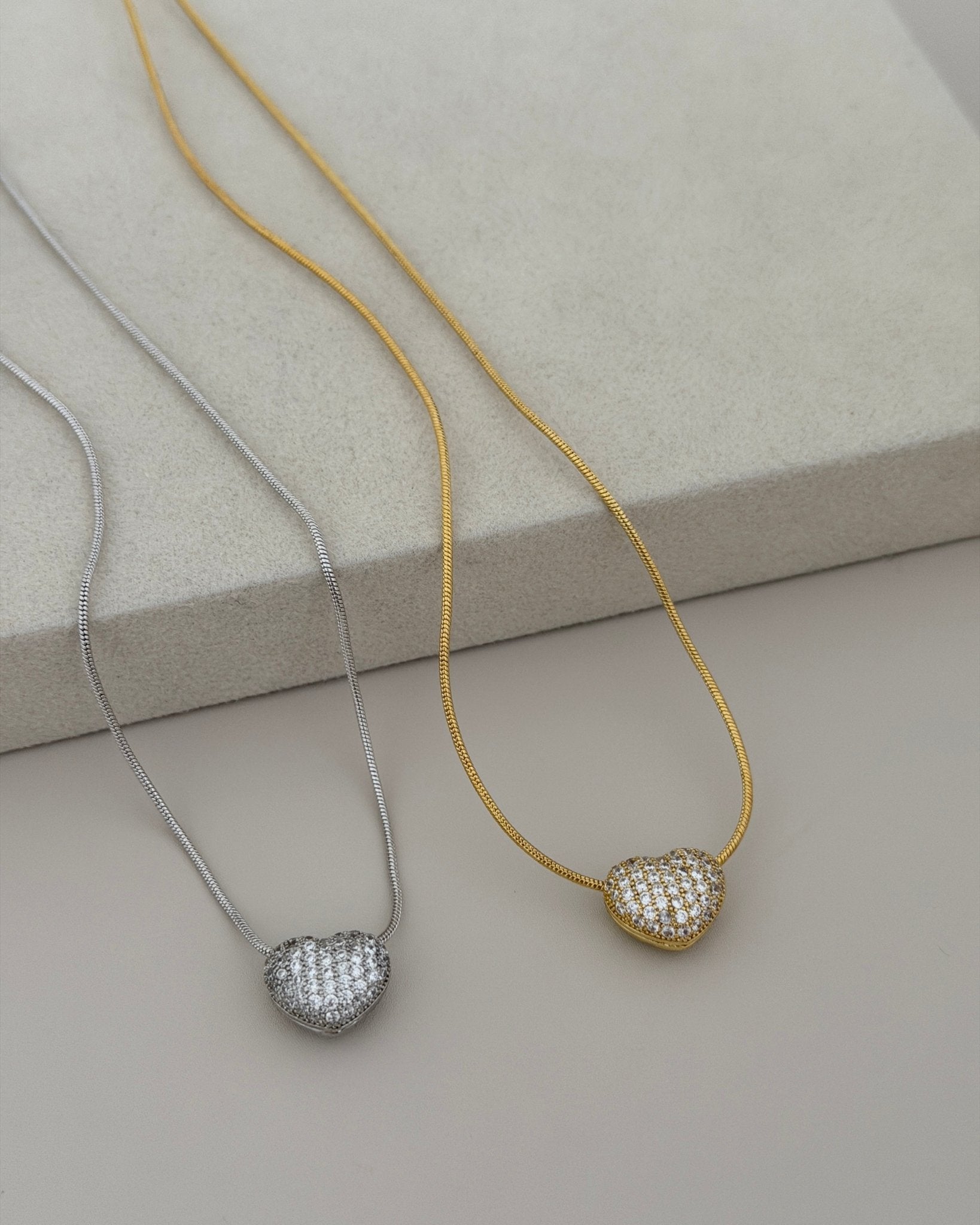Sparkle Heart Slider Necklace - Necklace | LimaLimón Store - 1