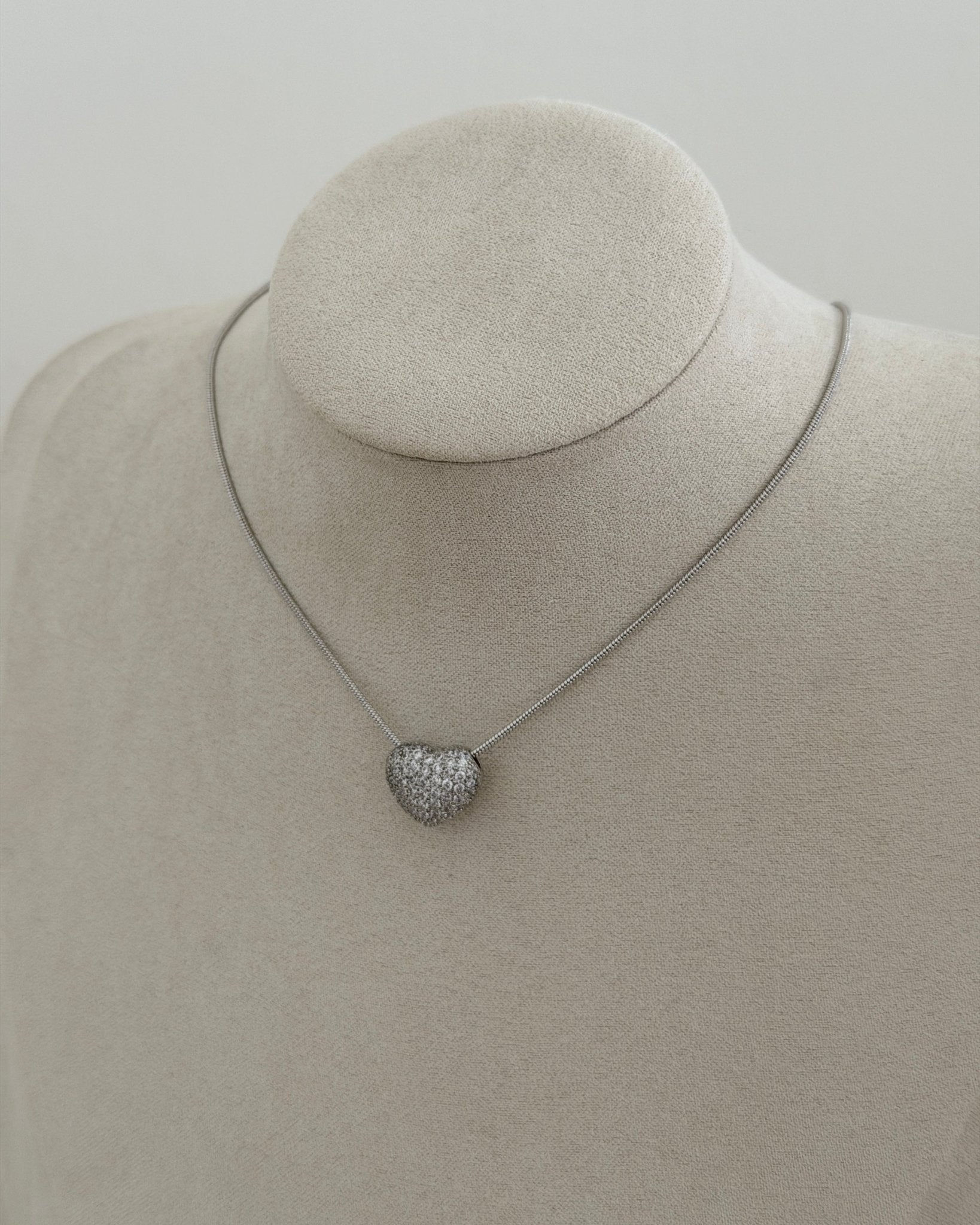 Sparkle Heart Slider Necklace - Necklace | LimaLimón Store - 4