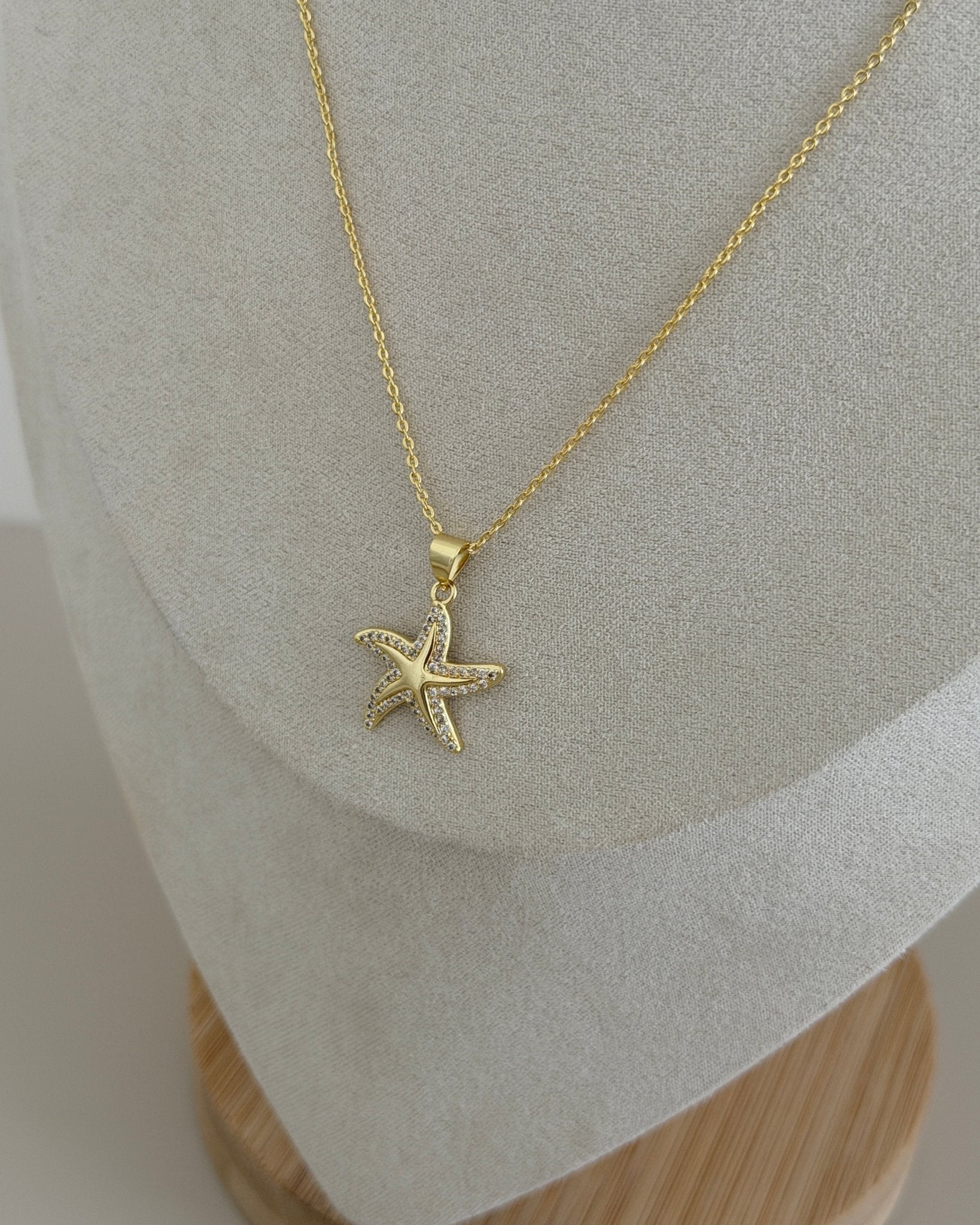 Starfish Pendant Necklace - Necklace | LimaLimón Store - 4
