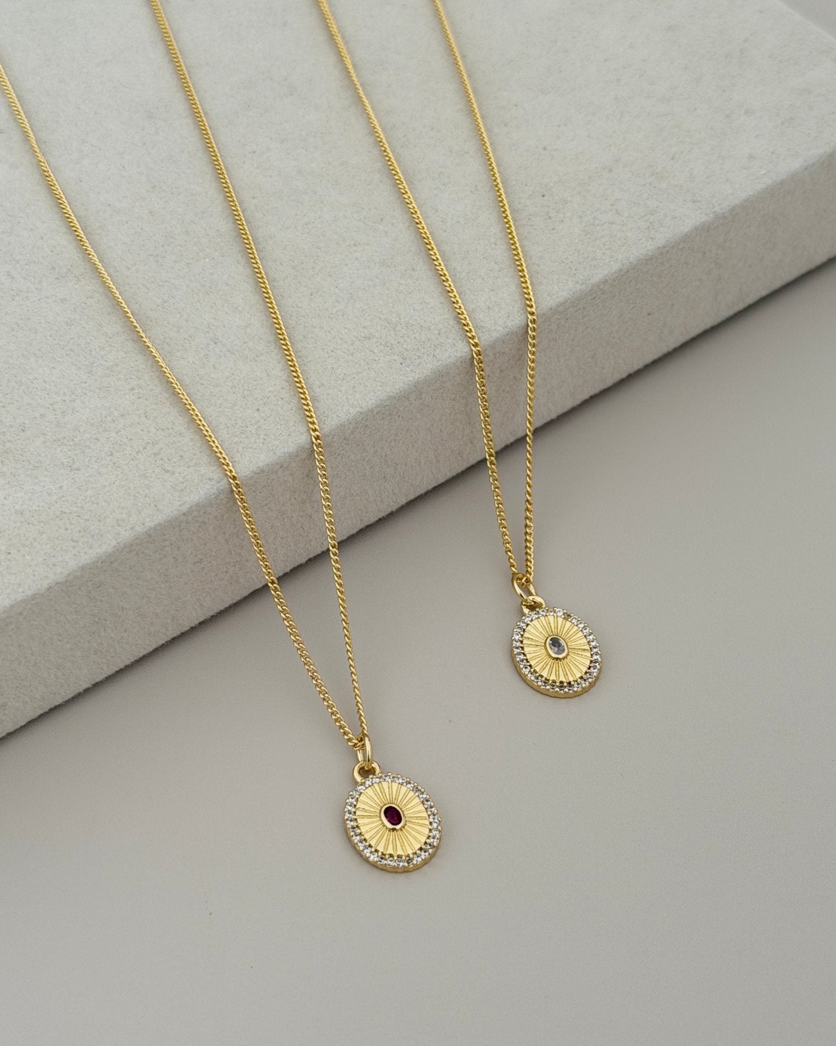 Sunburst Charm Necklace - Necklace | LimaLimón Store - 1