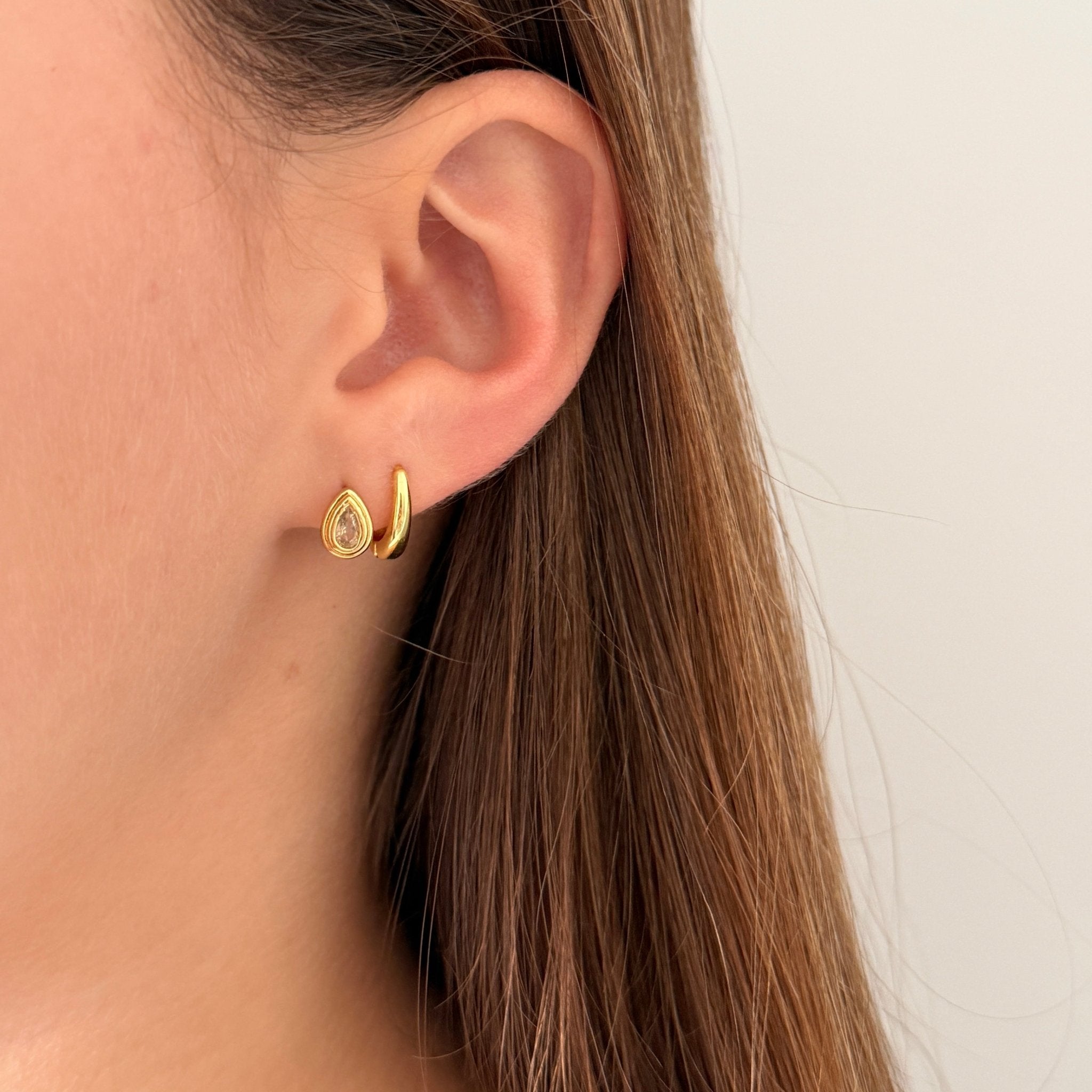 Teardrop Crystal Stud Earrings - Earring | LimaLimón Store - 2