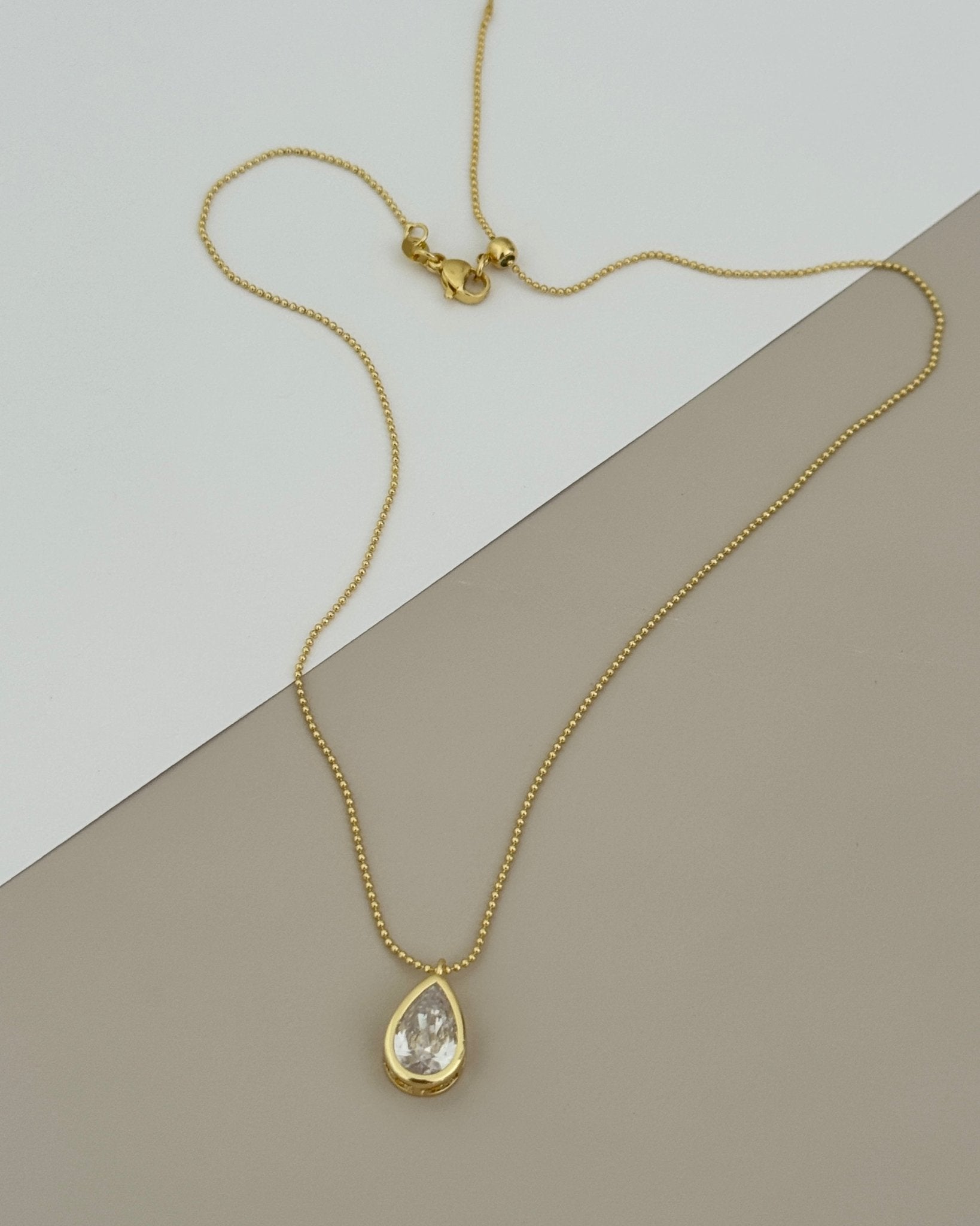 Teardrop Elegance Necklace - Necklace | LimaLimón Store - 4