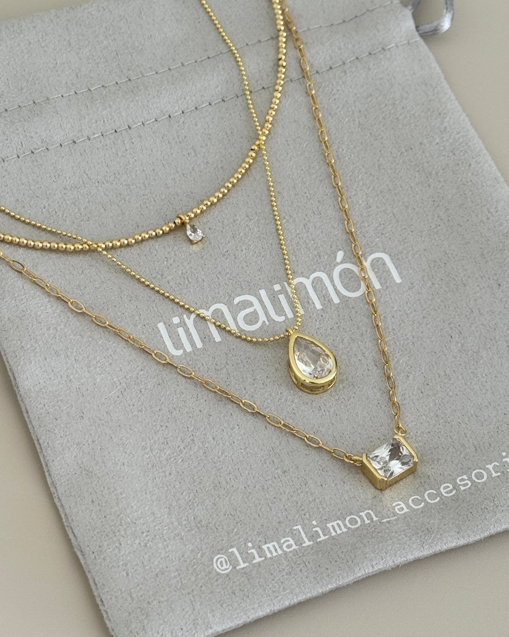 Teardrop Elegance Necklace - Necklace | LimaLimón Store - 5