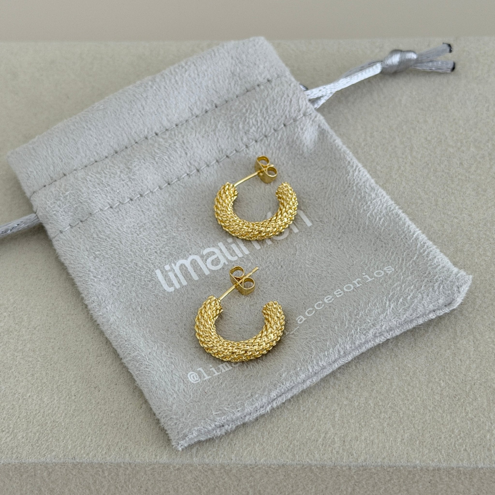 Textured Gold Hoop Earrings - Earring | LimaLimón Store - 2