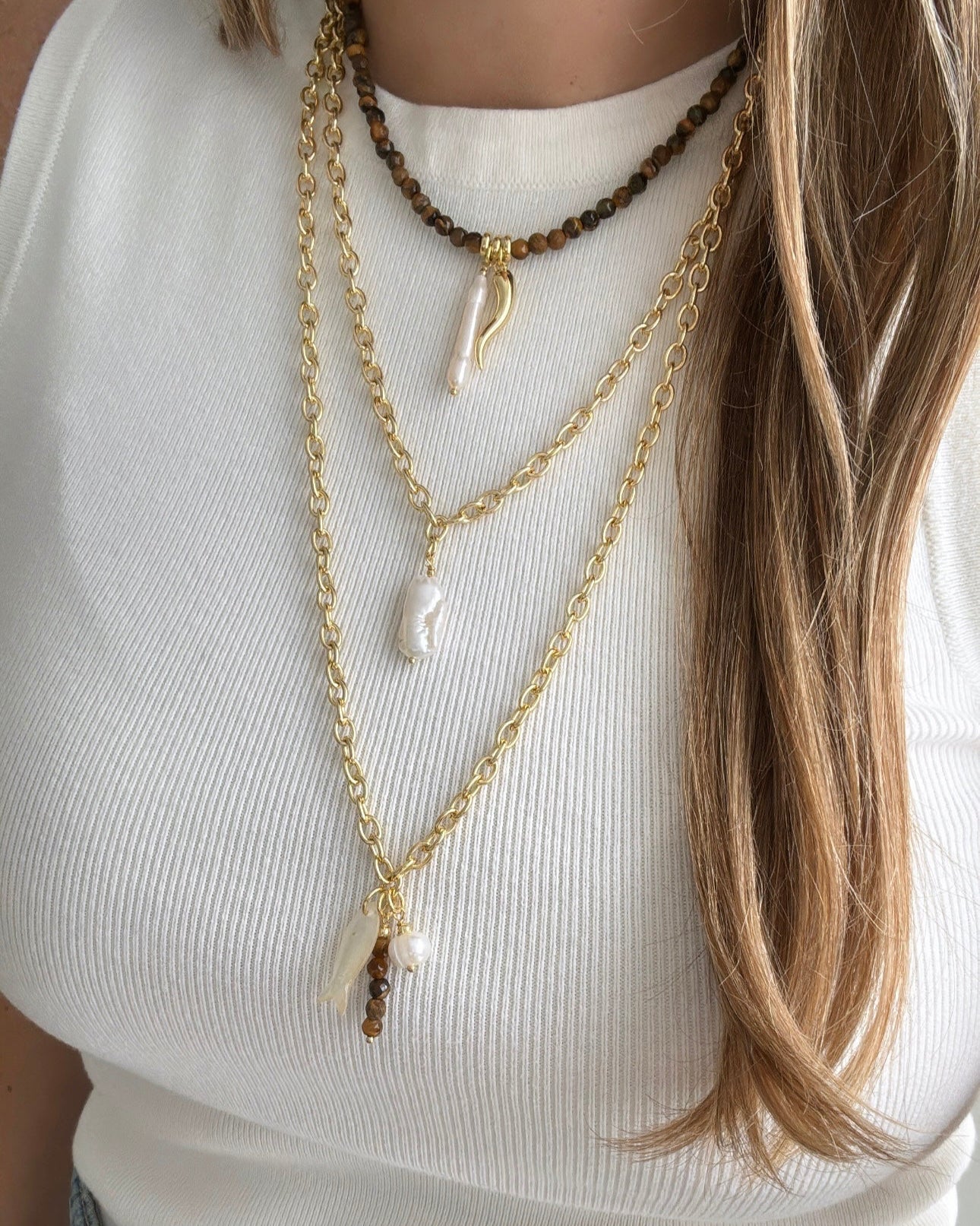 Tiger’s Eye Charm and Pearl Necklace - Necklaces | LimaLimón Store - 3