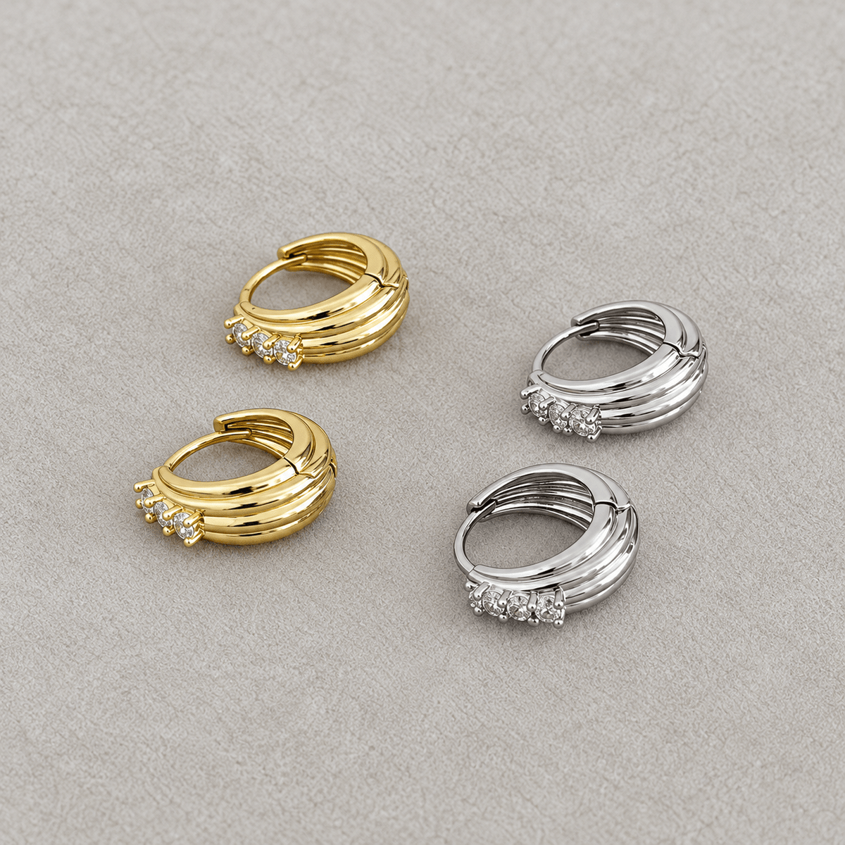 Triple Sparkle Mini Hoops - Earring | LimaLimón Store - 1