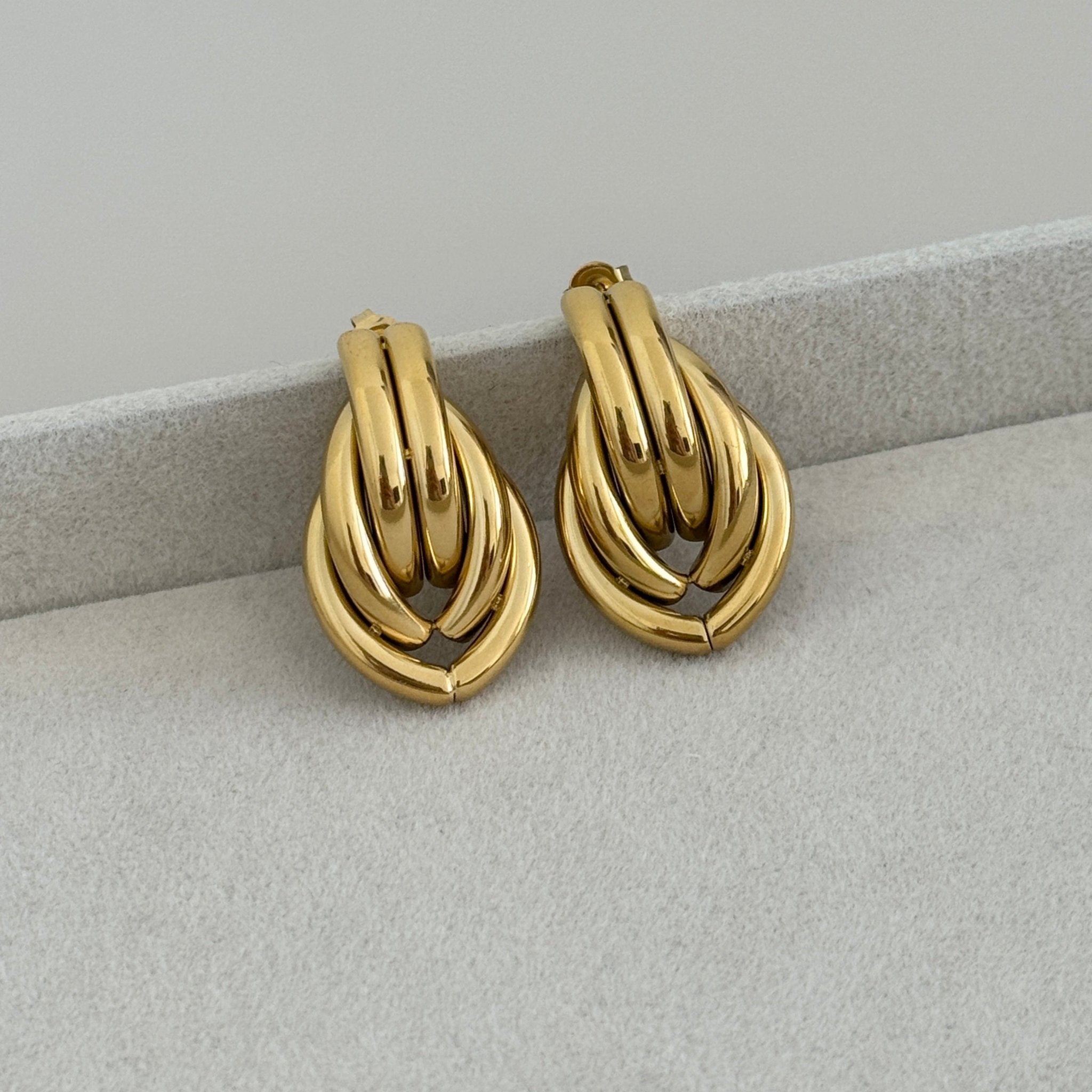 Twist Bold Earrings - Earring | LimaLimón Store - 3