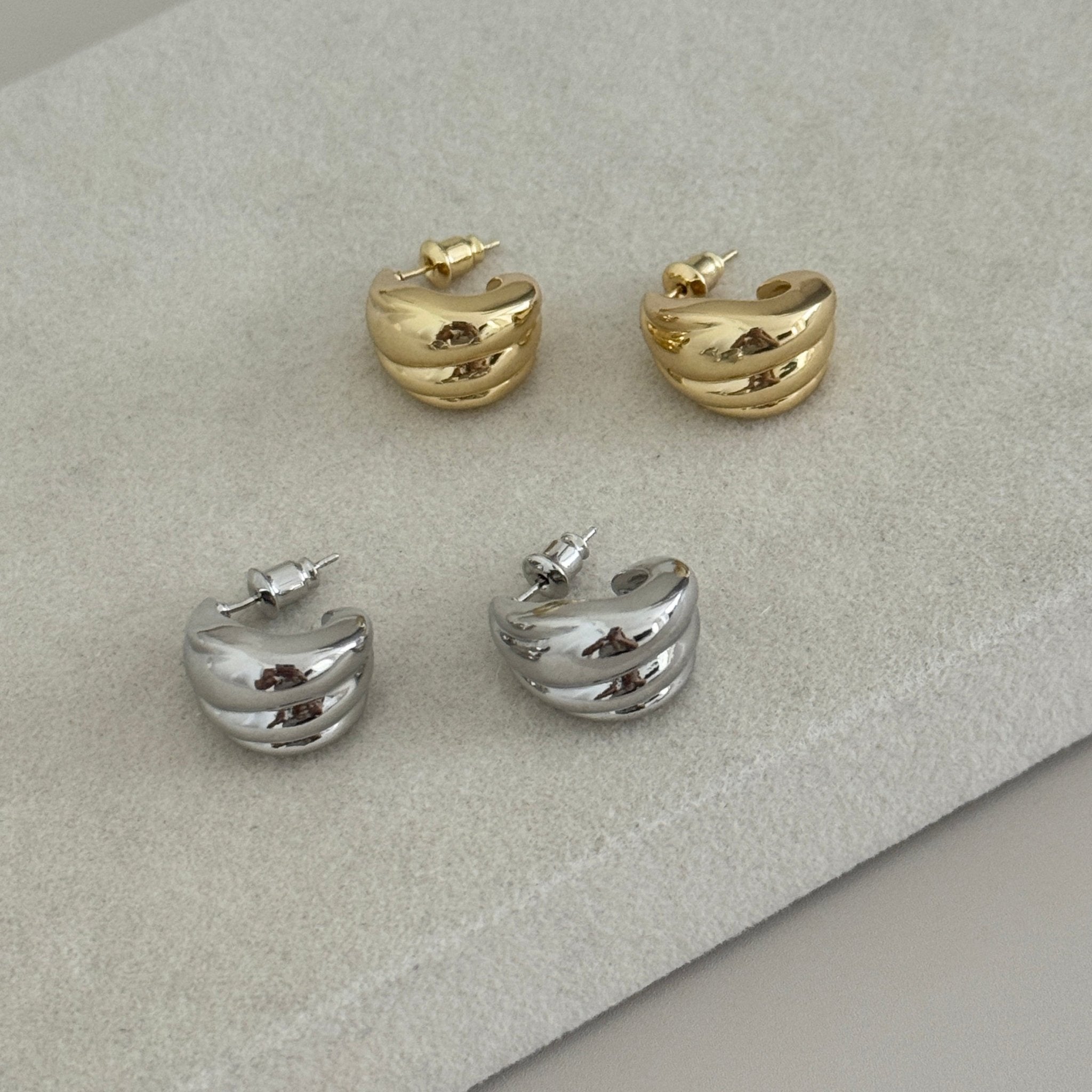 Twist Dome Hoop Earrings - Earring | LimaLimón Store - 1