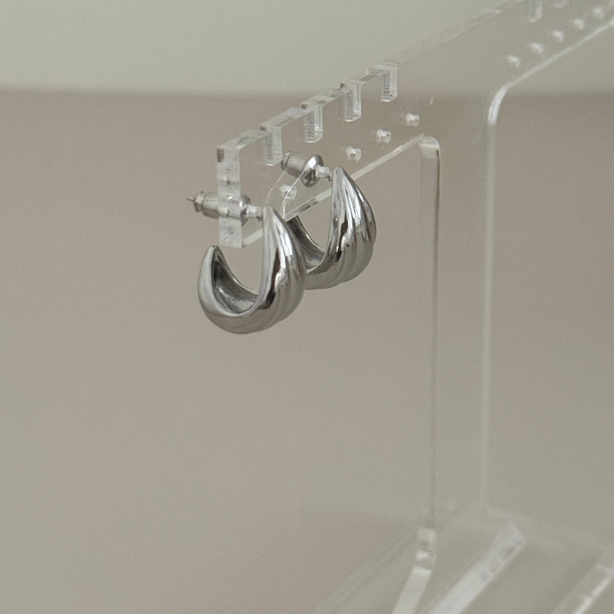 Twist Dome Hoop Earrings - Earring | LimaLimón Store - 5