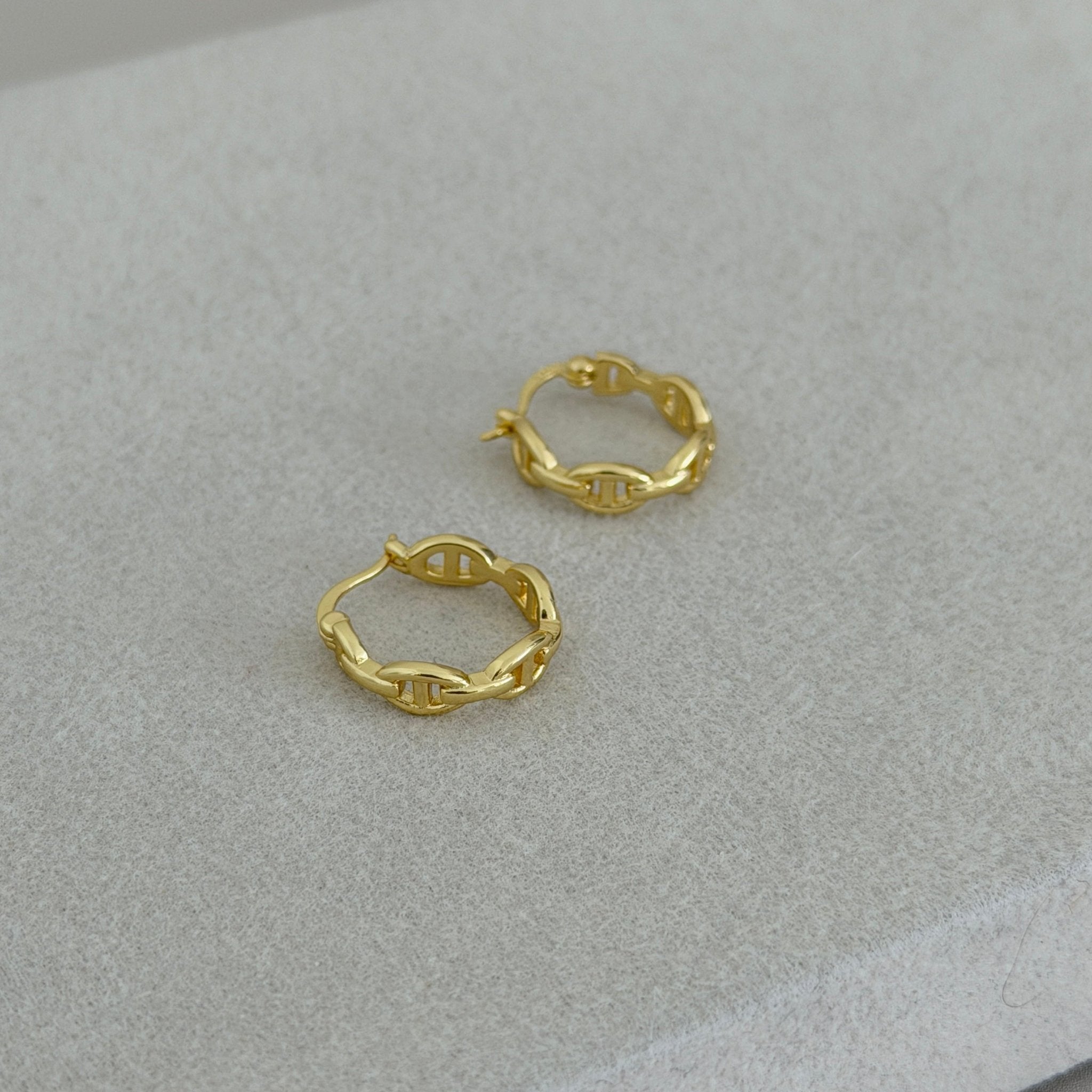 Twisted Mini Hoop Earrings - Earring | LimaLimón Store - 2