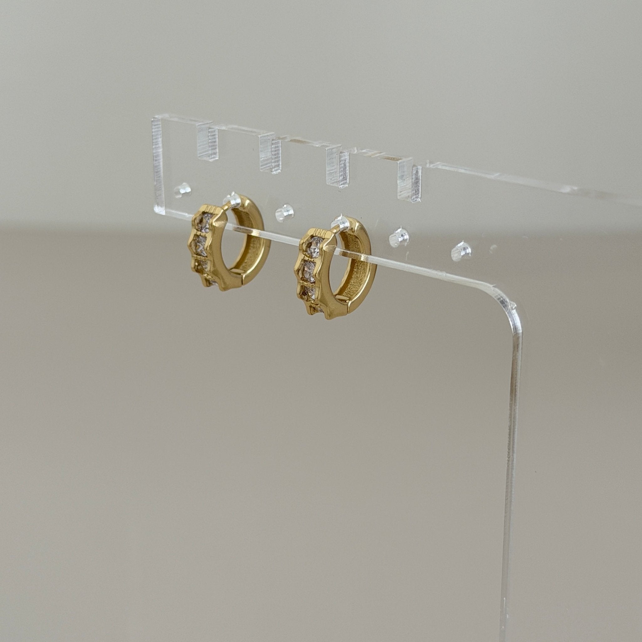 Wave Sparkle Huggie Earrings - Earring | LimaLimón Store - 2