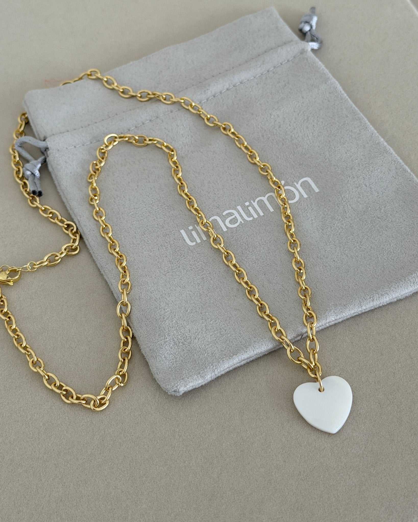 White Heart Charm Necklace - Necklaces | LimaLimón Store - 2