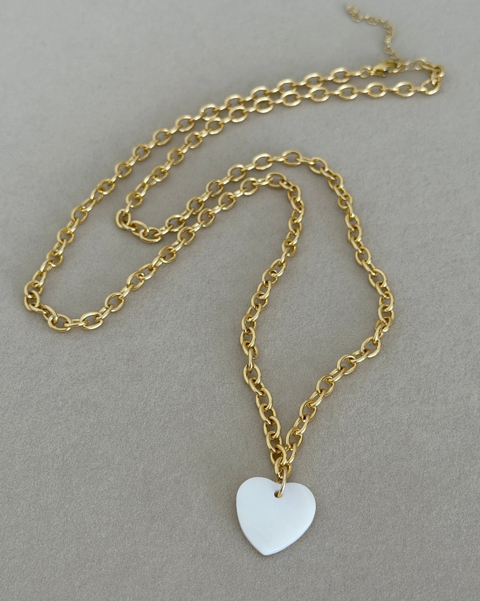 White Heart Charm Necklace - Necklaces | LimaLimón Store - 3